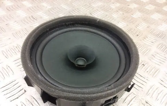 Mitsubishi Outlander Front door speaker 8720a166