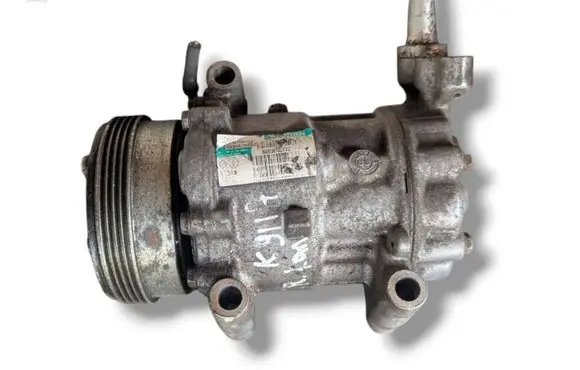 Renault Kangoo I Air conditioning (A/C) compressor (pump) 8200840770