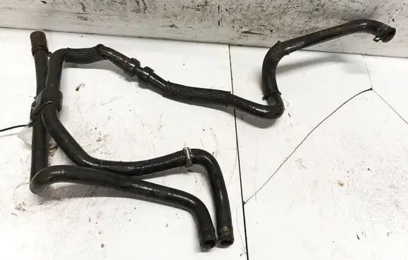 Engine coolant pipe/hose