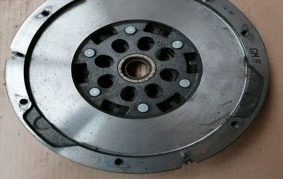Opel Antara Dual mass flywheel 55557193-T
