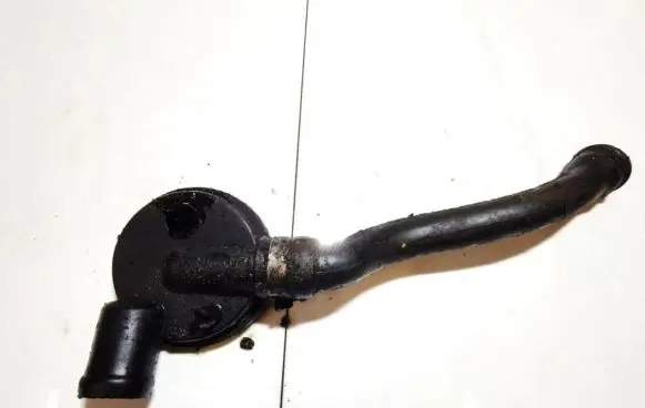 Volkswagen Golf III Breather hose/pipe 028103493s
