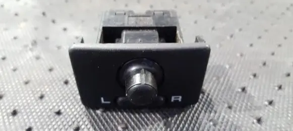 Nissan Almera Wing mirror switch