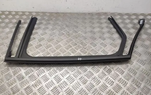 Peugeot 308 Rear door glass trim molding 9837773380