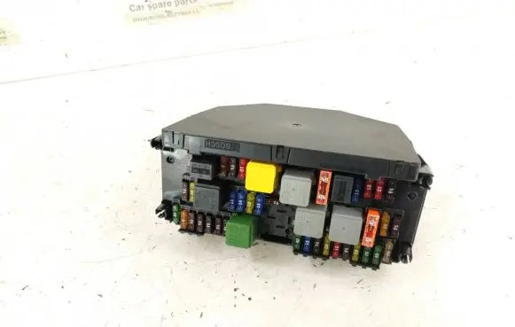 Mercedes-Benz C W204 Fuse box set 2129005912 2129004810