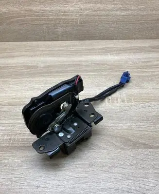 Toyota Avensis T250 Tailgate/trunk/boot lock/catch/latch MITSUIKINZOKU