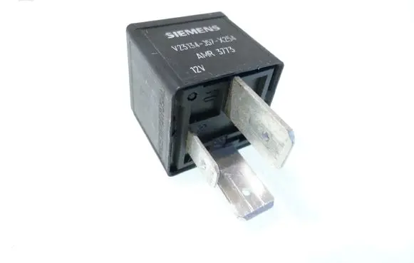 Land Rover Freelander Other relay AMR3773
