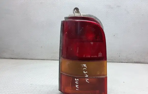 Nissan Sunny Rear/tail lights 22024555