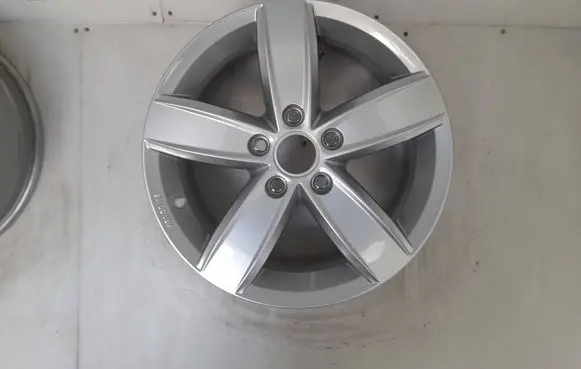 Volkswagen Touran III R16 alloy rim 5TA071496