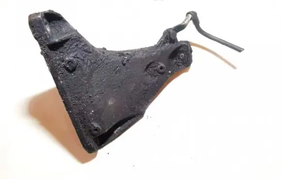 Volkswagen PASSAT B5.5 Engine mounting bracket 8d0199308ab