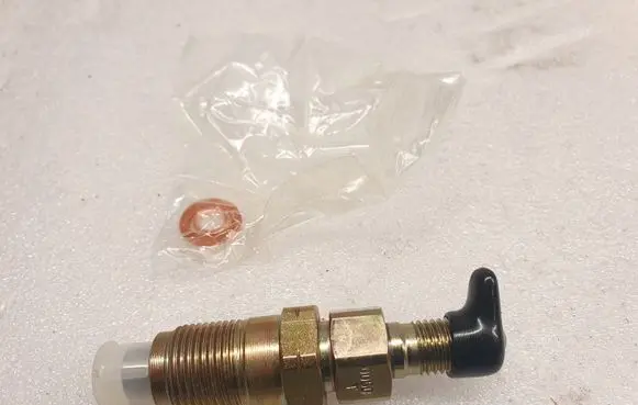 Nissan Terrano Fuel injector 166000F020
