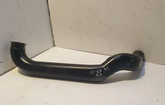 Opel Astra H Air intake hose/pipe