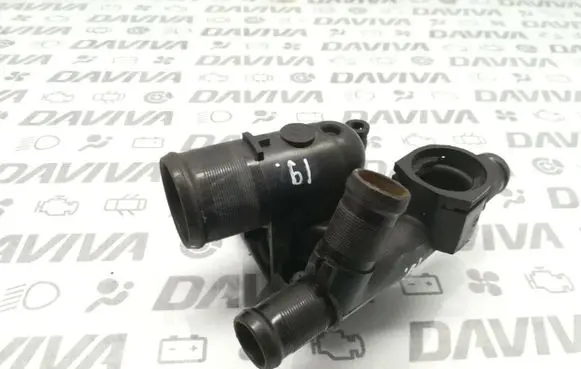 Opel Vivaro Thermostat/thermostat housing