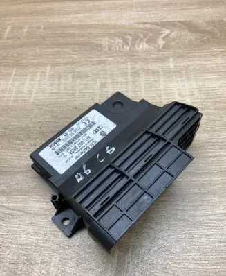 Audi A6 S6 C6 4F Power management control unit 4F0907280A F005S00102