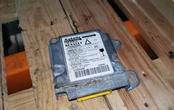 Renault Laguna I Airbag control unit/module 7700429436A