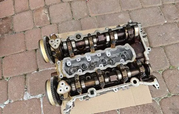 Opel Adam Engine head 12637386