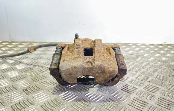 Suzuki Grand Vitara II Front brake caliper