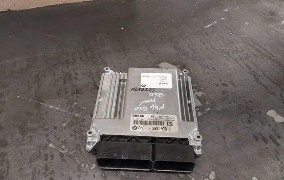 BMW 3 E46 Engine control unit/module 7563923-01 756392301 0261201102