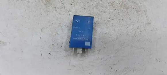 BMW 5 E39 Other relay 61351383417