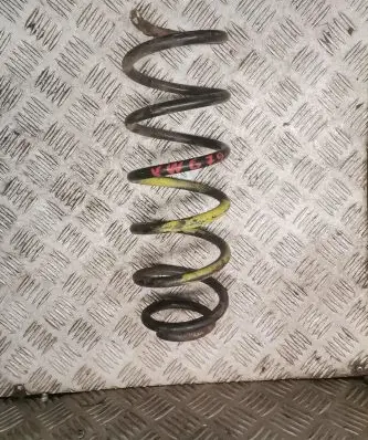 Volkswagen Golf VI Rear coil spring