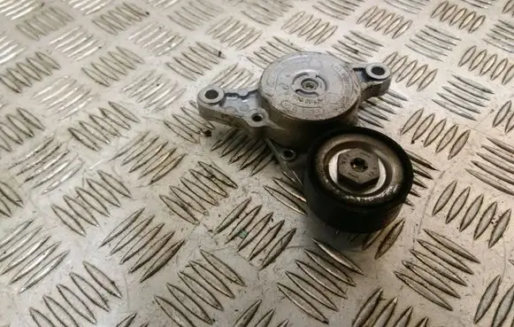 Toyota Avensis T270 Generator/alternator belt tensioner 7823374