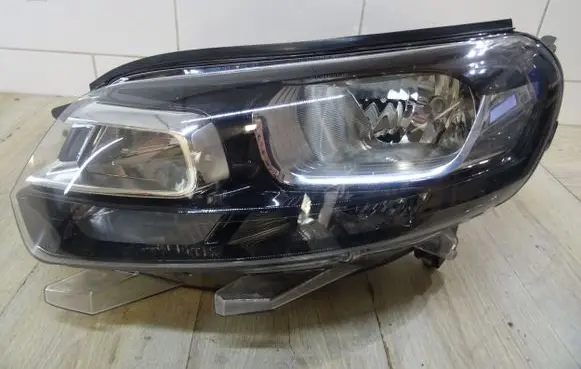 Opel Vivaro Headlight/headlamp 980856778000