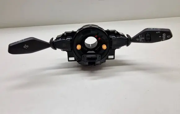 Wiper turn signal indicator stalk/switch