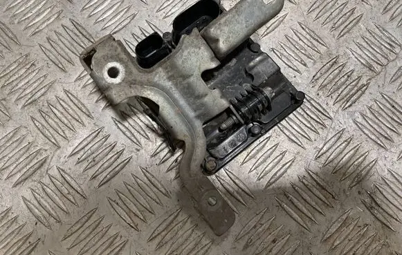 BMW 2 F46 Transfer box differential control unit 8692605