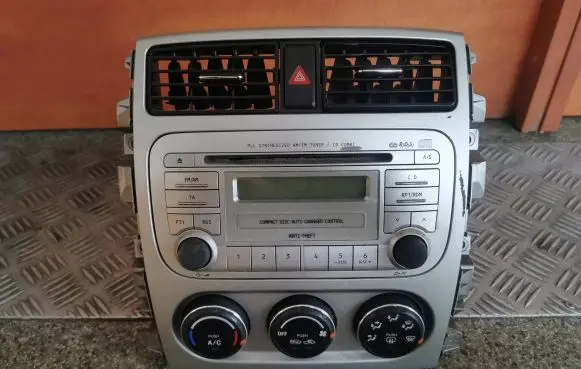 Suzuki Liana Radio/CD/DVD/GPS head unit 39101-59J81