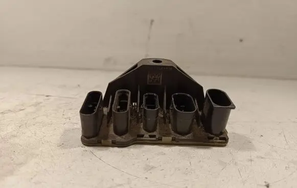 Mercedes-Benz E W213 Current control relay A0005459712