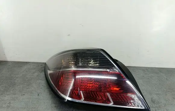 Opel Astra H Rear/tail lights