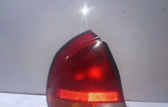Mitsubishi Carisma Rear/tail lights