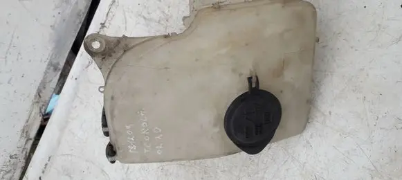 Toyota Corolla E110 Windshield washer fluid reservoir/tank 863J044010