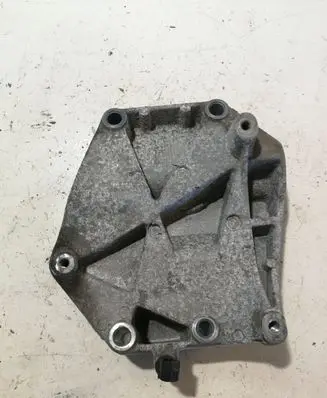 Opel Vectra C Engine mounting bracket 55210423