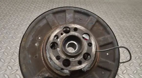 Mercedes-Benz E W212 Rear wheel hub