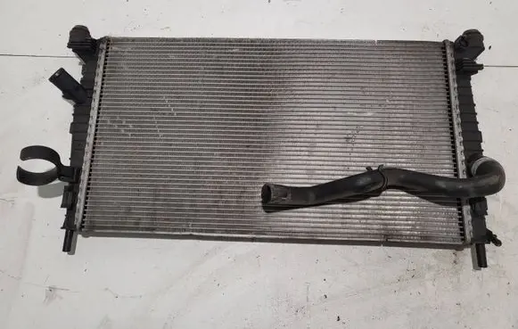 Ford Focus C-MAX Coolant radiator 3M5H8005TL 29AUG200619
