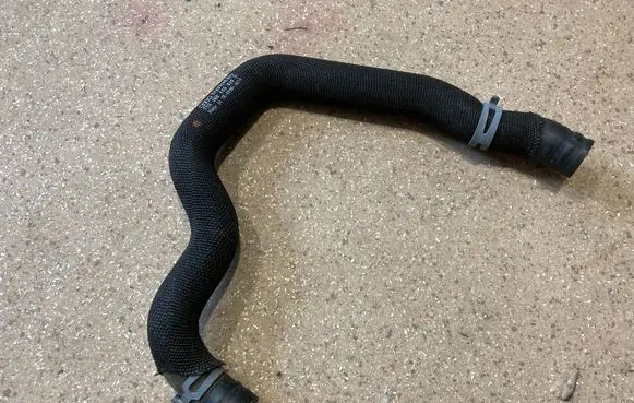 Audi e-tron Engine coolant pipe/hose 4KE145925D