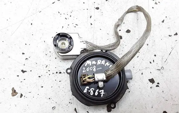 Nissan Murano Z50 Xenon control unit/module LENA00L863A0495