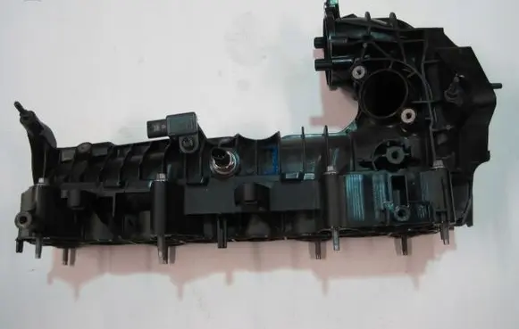 Volvo XC90 Intake manifold 32223914