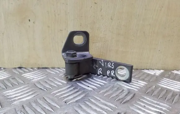 Ford Focus Front door upper hinge