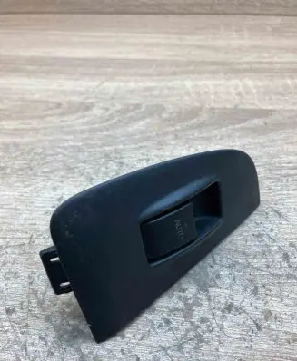 Toyota Avensis T250 Electric window control switch 7423105140