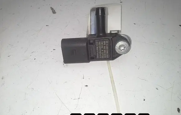 Volkswagen Tiguan Camshaft speed sensor 0281006222 04l906051b