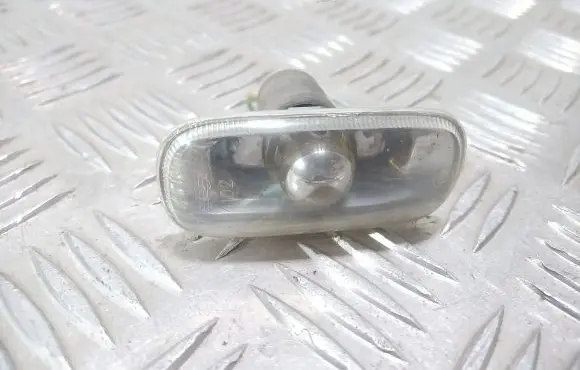 Audi A4 S4 B6 8E 8H Front fender indicator light 8E0949127