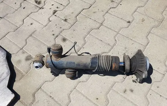 BMW 5 F10 F11 Rear shock absorber/damper 6796985IAUTOPI 6796985