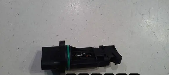 Mercedes-Benz E W211 Mass air flow meter F00C2G2068
