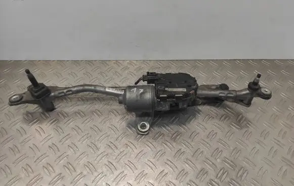 Front wiper linkage