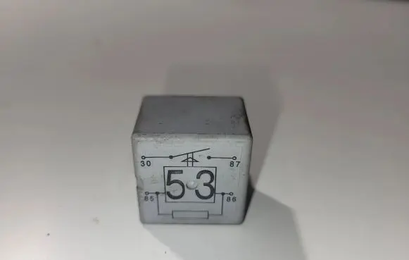 Seat Leon (1M) Other relay 141951253B 20240072