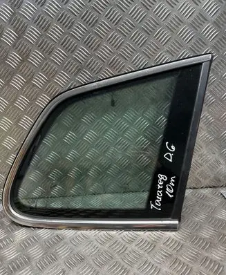 Rear side window