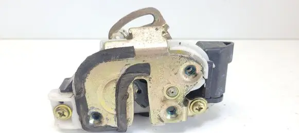 Mitsubishi Lancer Rear door lock