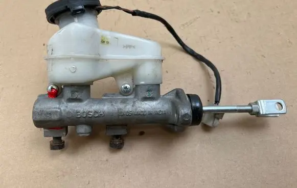 Ligier JS 50 Master brake cylinder 1905