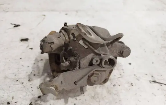 Skoda Octavia Mk2 (1Z) Rear brake caliper